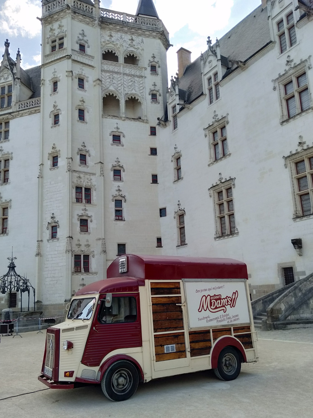 chateau duc de Bretagne Messieurs Dam's